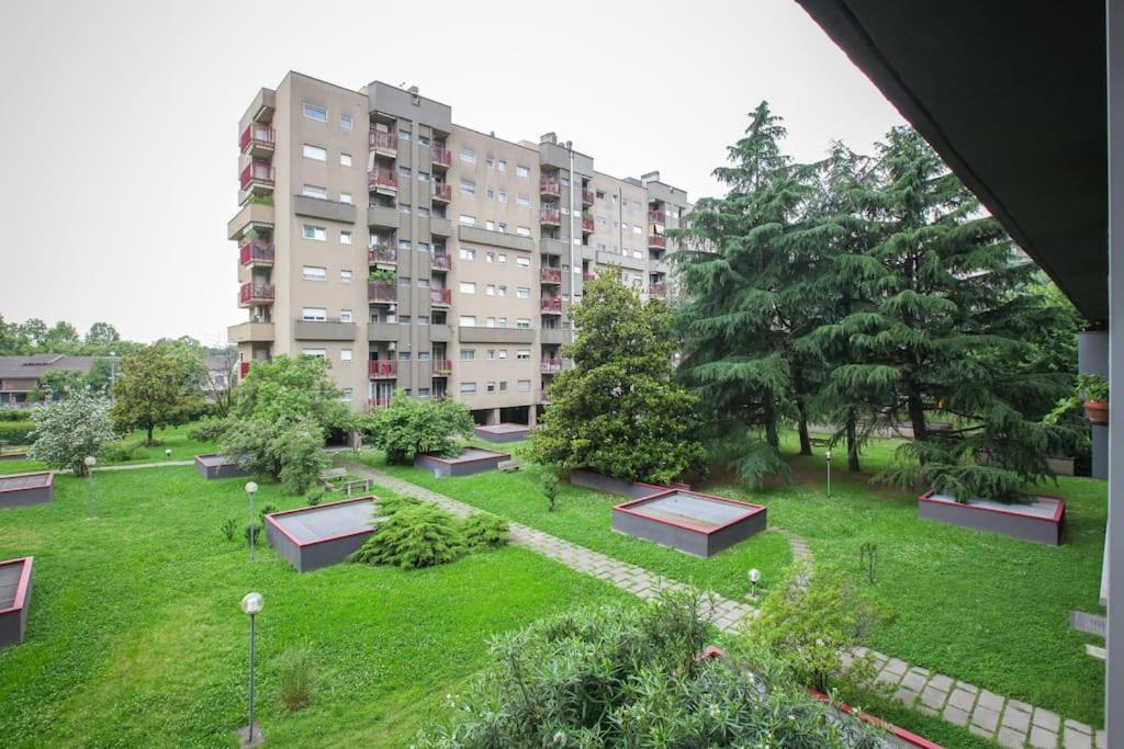 Fieramilano 3Br Apartment Exteriör bild